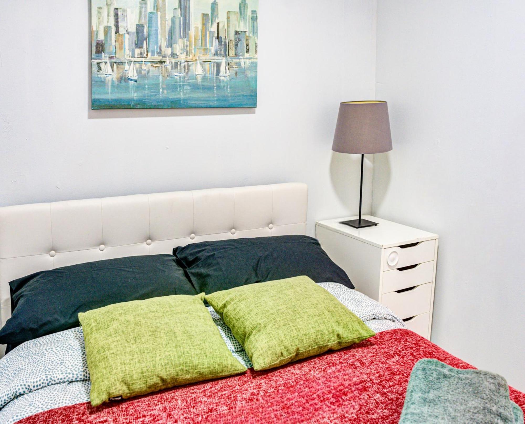 3 Bedroom Gorgeous Suit In Hells Kitchen Ню Йорк Екстериор снимка